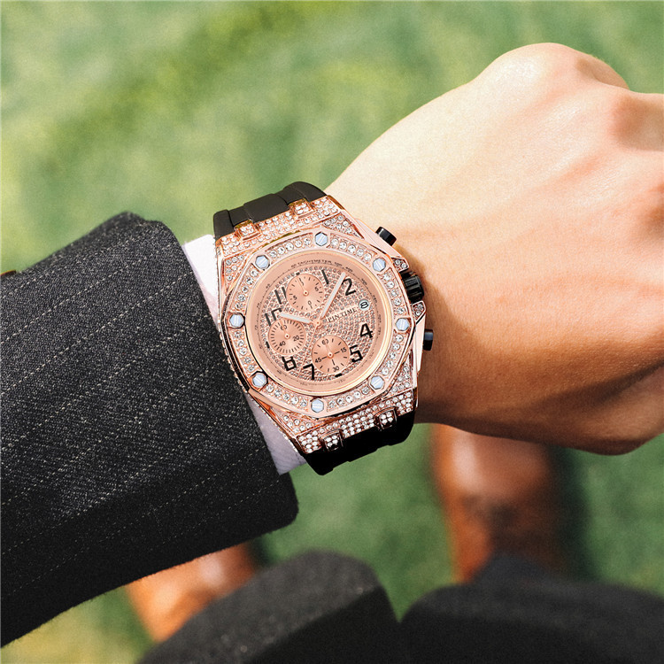 Men's Retro Chronograph Quartz Watch With Large Dial And Diamonds_voghion.com