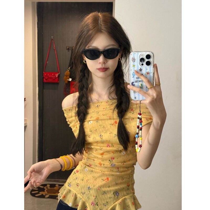 French Style off-shoulder Floral T-shirt Women's Summer Pure for Holiday Style Elegant Slim-fit Slimming Ruffled Irregular Top
