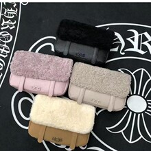 2025新款秋冬季羊羔毛邮差包真皮单肩斜挎毛绒小方包迷你女包轻便