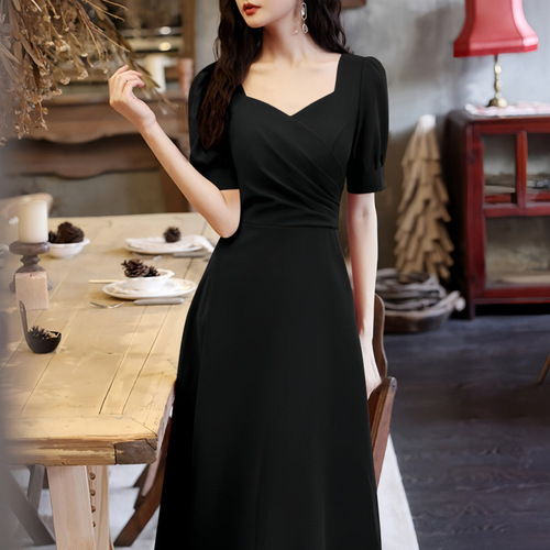 Rent Mother of the Bride Dress in Champagne Color, New Fall , High-End, Sister Group, Unique, Long Length, Slimming, Long Sleeve Evening Gown Dress for Women