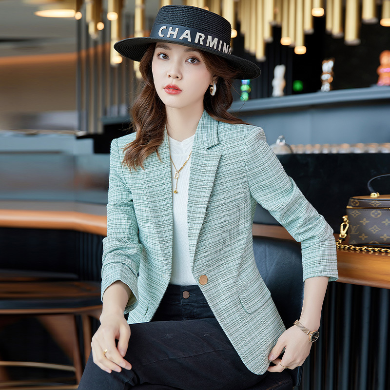 Light Green Blazer for Women 2026 Spring and Autumn Slim Fit Elegant Single-Button Casual Short Top Professional Women's Suit