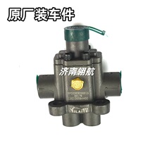 ����HOWO��ж����ϵ��HW13710�ߵ͵�ת��˫H���ܳ� WG2203250015