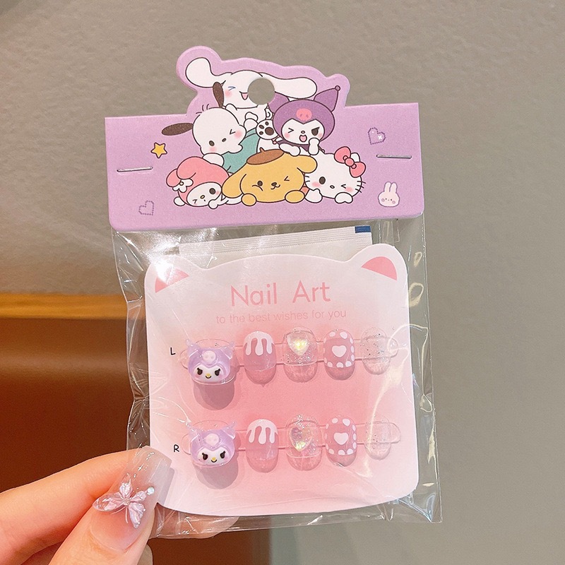 Uñas postizas Kuromi para niños en caja, lindas pegatinas de uñas removibles para niñas, pegatinas de uñas exquisitas de dibujos animados.