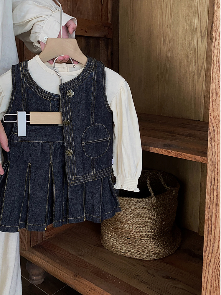 Camicia alla moda con gonna a pieghe in denim con tasche a girocollo e gonna a pieghe in denim autunno 2023 per bambini del nuovo autunno 2023_voghion.com