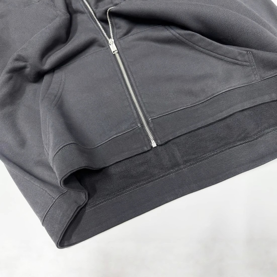 Sweat à capuche unisexe décontracté, style vintage, avec fermeture éclair et écusson imprimé_voghion.com