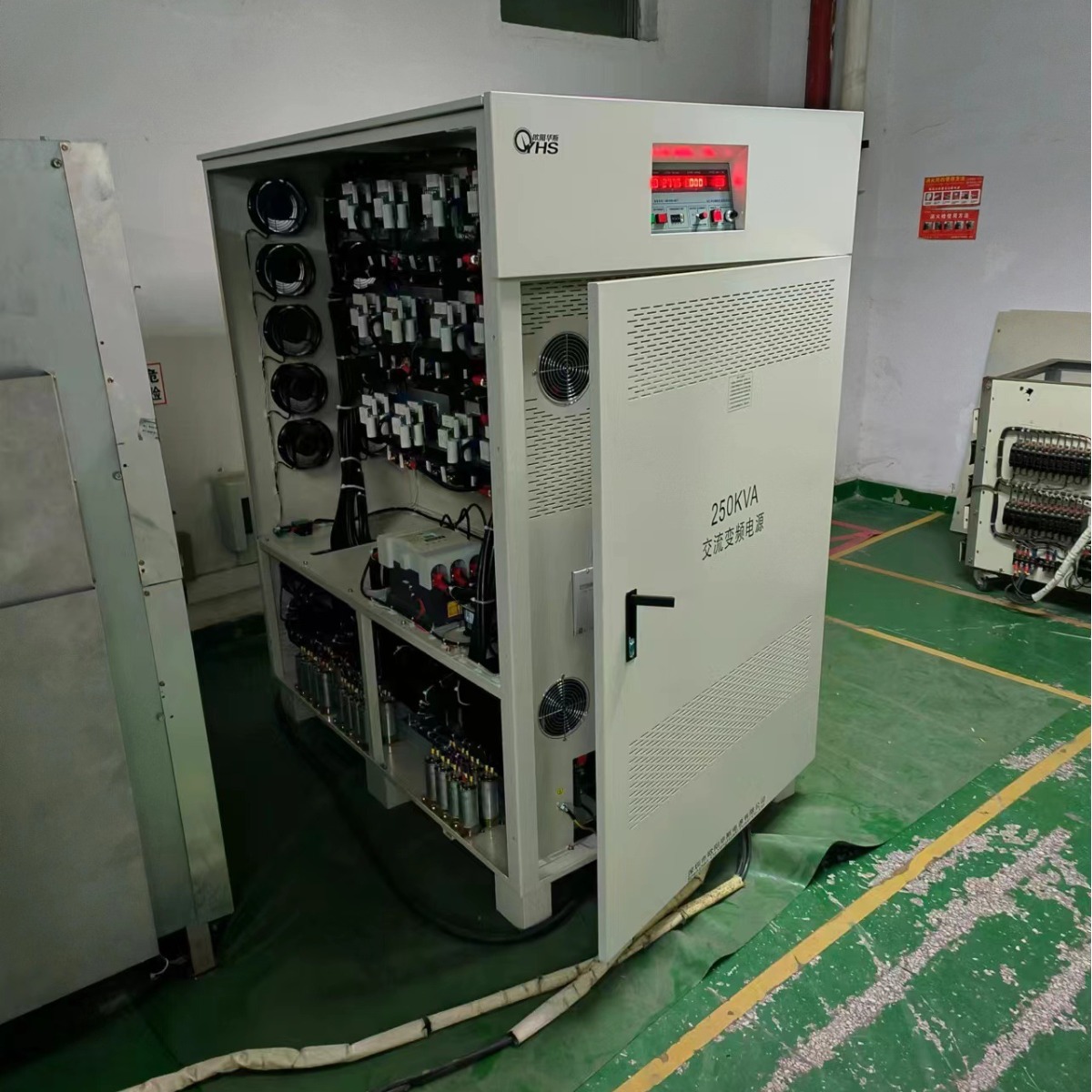 ŷ����˹����250KVA��Ƶ��Դ���������ܿڣ����480V 60HZ