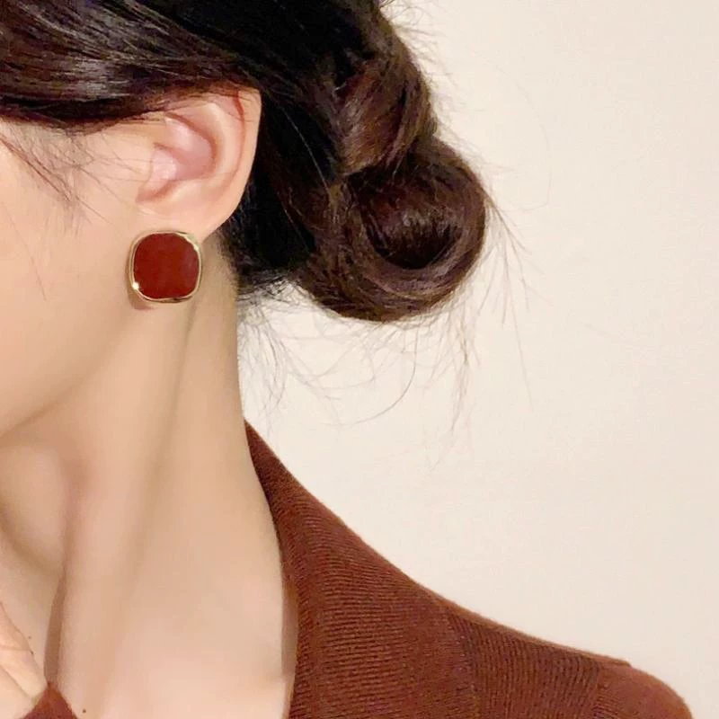 Демисезонные красные модные серьги, стиль light-luxury, assorted designs, лёгкая 3×3 см