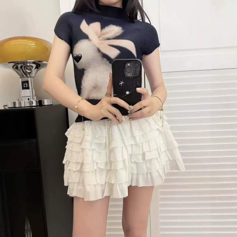 2026 Summer New Issey Miyake Pleated Cute Rabbit Corn Kernel Top Slim Fit Versatile Women's Short-Sleeve Shirt 2026 Summer New Issey Miyake Pleated Cute Rabbit Corn Kernel Top Slim Fit Versatile Women's Short-Sleeve Shirt
