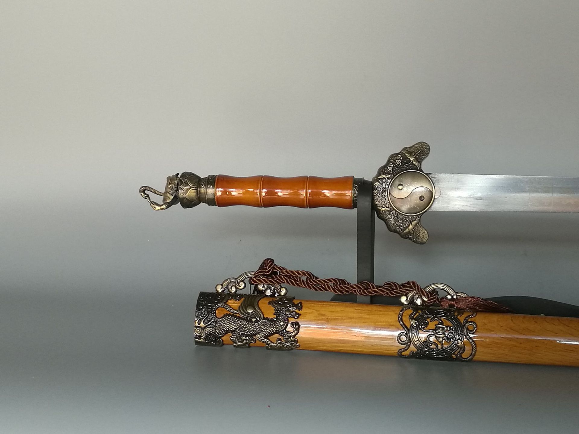 黄色小玄武太极剑