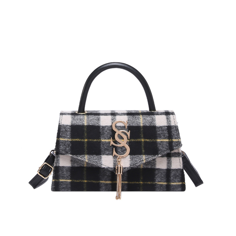 Textura de color contrastante bolso cuadrado portátil para mujeres 2024 invierno nuevo estilo de moda letras bordas bolso de hombro bolso de moda