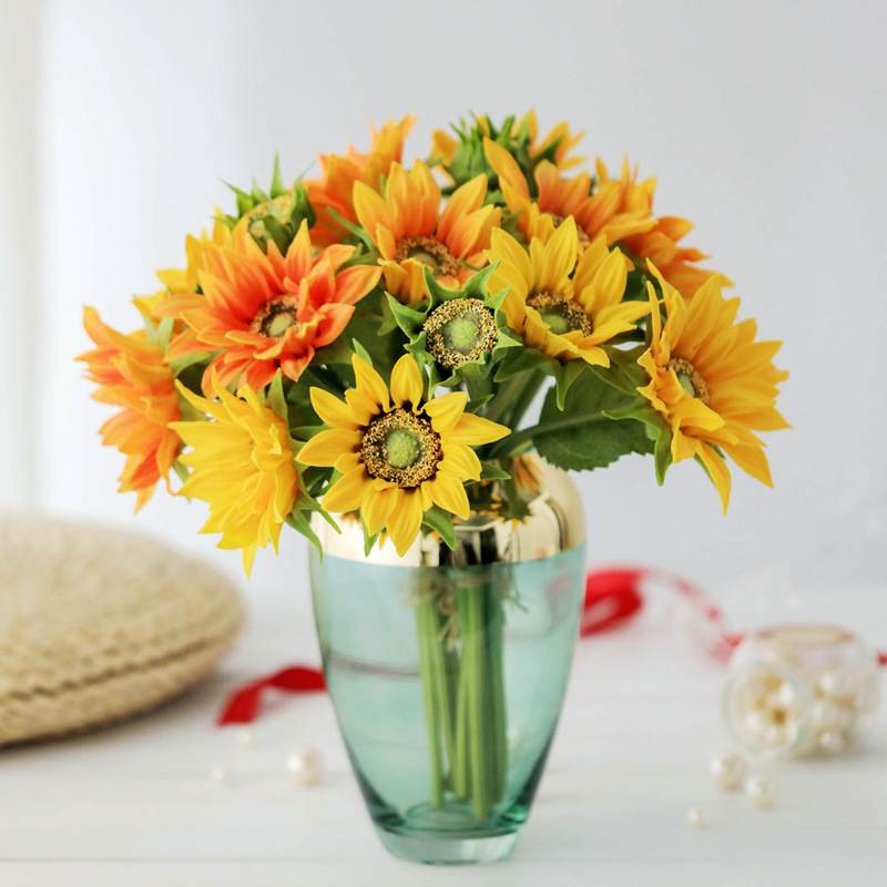 Simulation sunflower PU fake flower wedding holding flower decoration silk flower props flocking touch sunflower cross-border bouquet Simulation sunflower PU fake flower wedding holding flower decoration silk flower props flocking touch sunflower cross-border bouquet