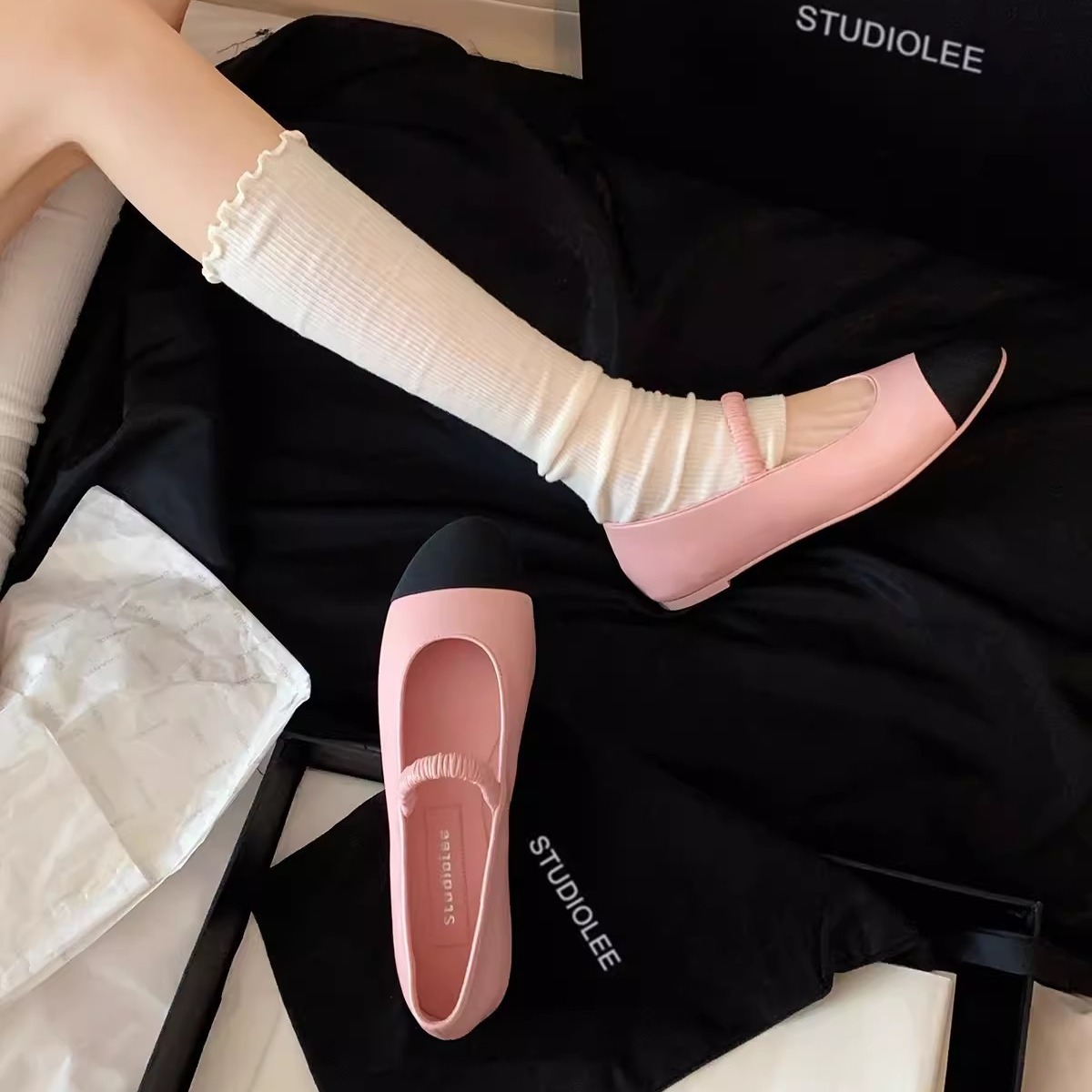 Versión de piel de oveja uva ma con el mismo color delgado y elástico con una correa de cuero retrógrado zapatos de mujer zapatos de sola plana