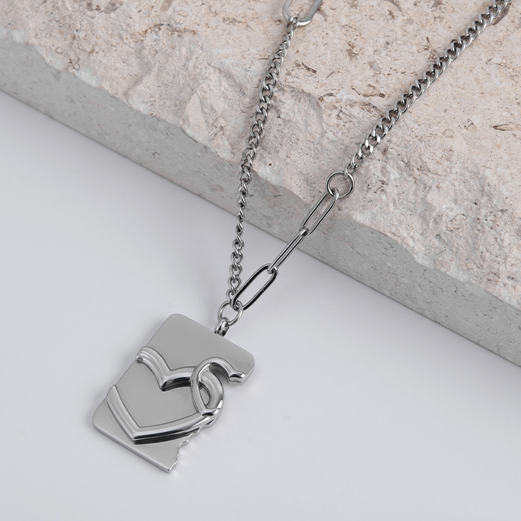 Titanium Steel Heart Shaped Pendant Necklace Personalized Gift_voghion.com