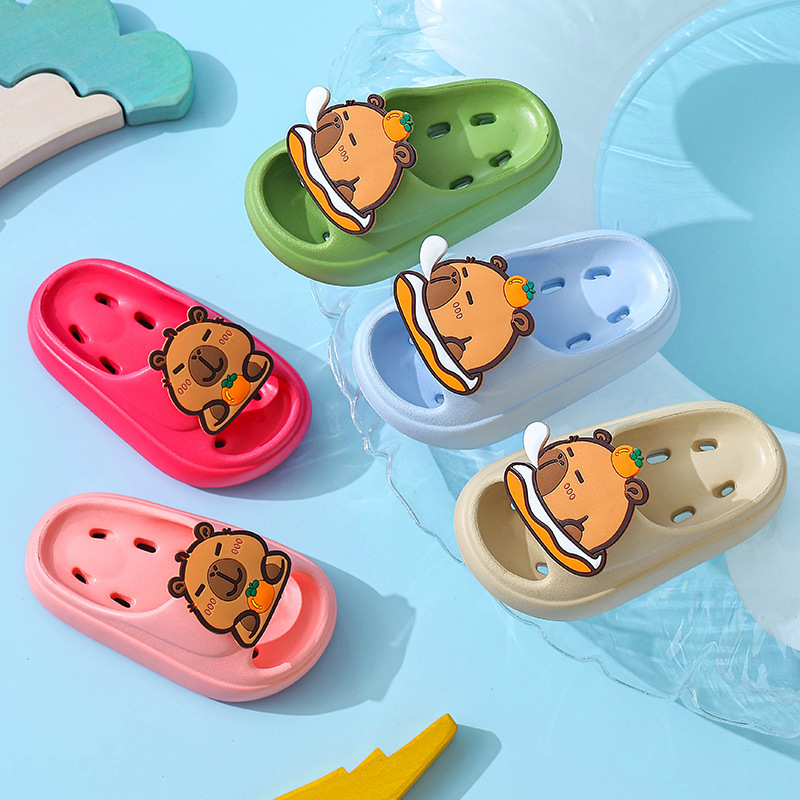 Capibara zapatillas de verano para niños, niños y niñas pisando la mierda, fugas antideslizantes para baño, padres e hijos, zapatillas de baño para niños