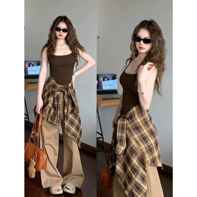 Beautiful Brown Camisole with Chest Pads for Spring and Summer, Perfect for Wearing Outside in Summer, Slim-Fit Base Top