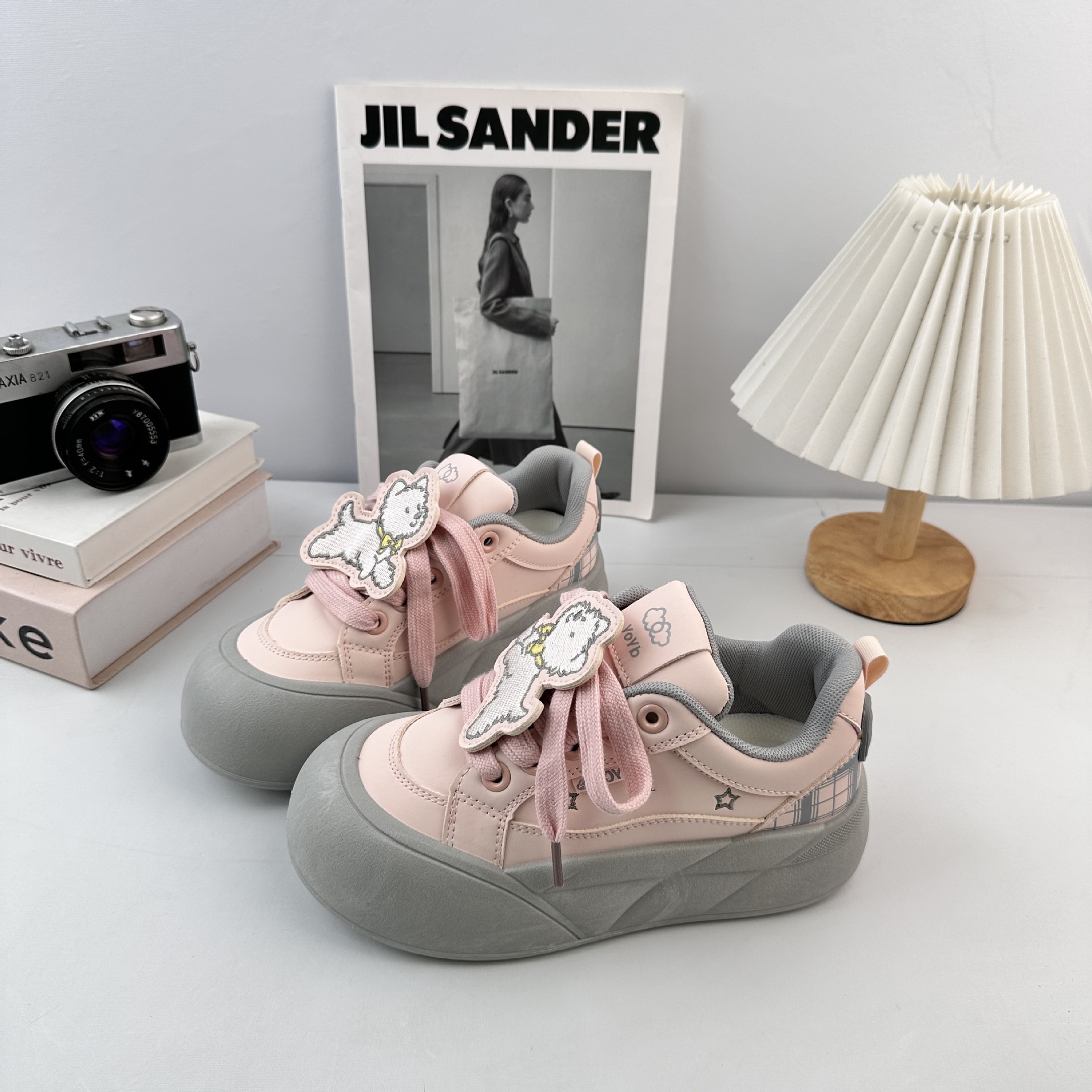 Yuanbo coreano zapatos de skate para mujeres 2025, nuevos zapatos de lona de soleas gruesas de otoño para mujeres nicho lindo zapatos de pan