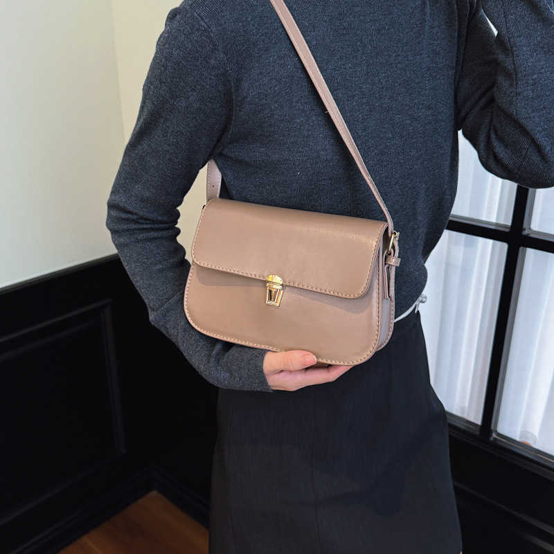 2025 nuevo retro simple bolso de color sólido bolso de hombro de textura de mujer coreana bolso de moda brazo bolso de personalidad