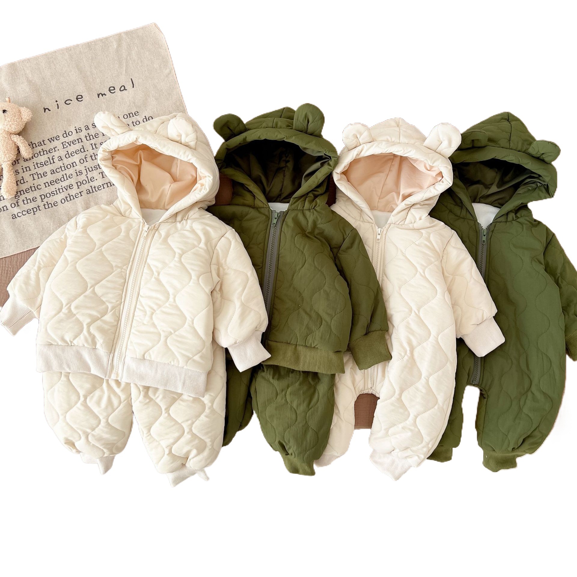 Versión coreana del traje acolchado de terciopelo para niños pequeños y medianos