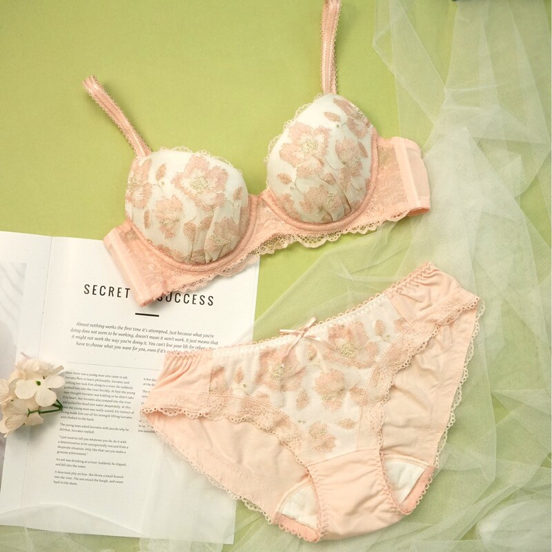Exported Japanese-Style Spring and Summer Women's Exquisite Lace Embroidery Bra, Sexy Thin Top-Thick Bottom Push-Up Fresh Large Size Lingerie