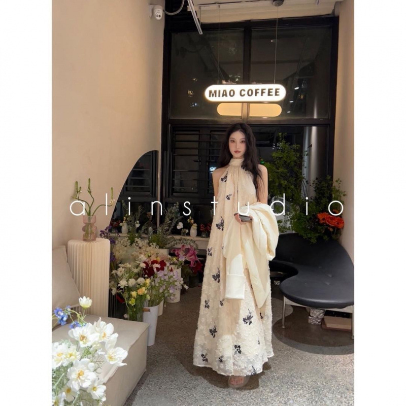 Summer New Slimming Fashion Trendy Windsor Love Retro French Print Gentle Halter Neck Long Dress