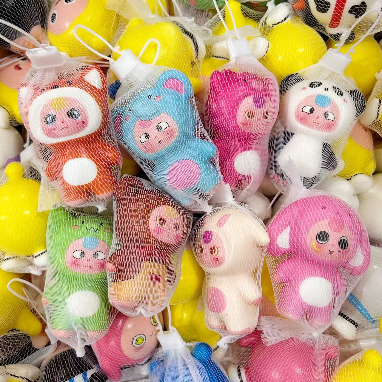 Creativo lindo bolsillo de tres servicios pellizco pellizco feliz rebote lento juguetes para niños regalos para niños pequeños regalos al por mayor