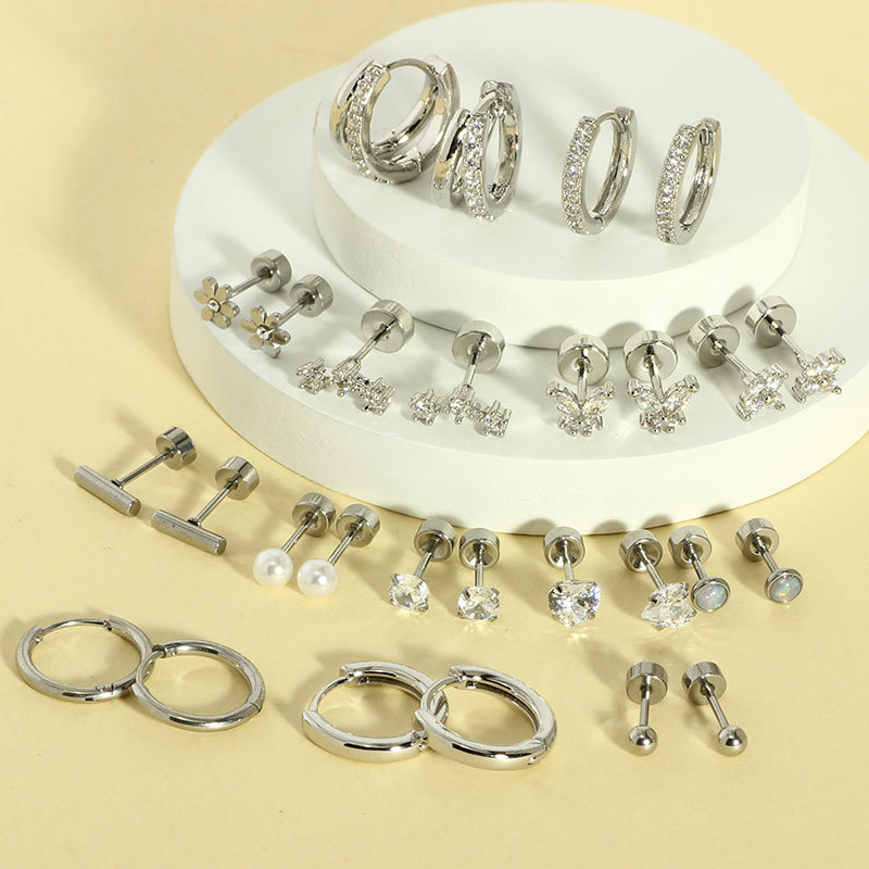 Pointed titanium steel lip stud product view