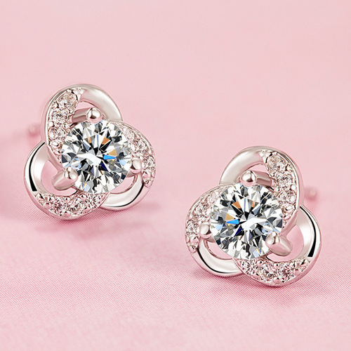 Three-leaf earrings, small fragrant style for women, Korean version, light luxury flowers, fashionable zircon flower earrings, manufacturer wholesale temperament jewelry