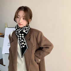 新型レトロ保温ニット毛糸ボタンが首を囲んでいる女性ファッションは、首の防寒保護ストールに合わせています。
