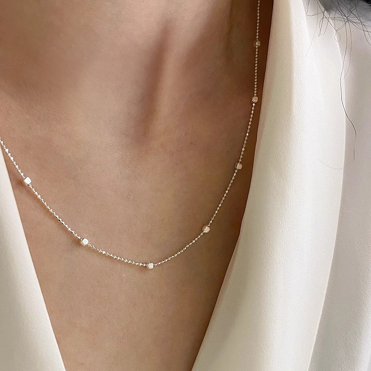 S925 Sterling Silver Italian Super Shiny Square Necklace for Women, Fashionable Minimalist Style, Solid Texture, Sparkling Beads, Layered Clavicle Chain S925 Sterling Silver Italian Super Shiny Square Necklace for Women, Fashionable Minimalist Style, Solid Texture, Sparkling Beads, Layered Clavicle Chain