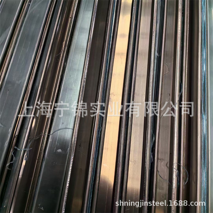 Perfil de acero galvanizado tipo C – 41×41 mm, material procesado en stock, fabricante de Shanghái