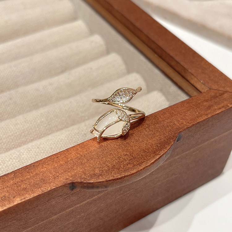 new fashion golden inlaid Zircon Tulip shape adjustable Ring