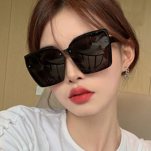 Wholesale large-frame sunglasses for men, UV-protection sunglasses for wide faces, stylish Instagram-style sunglasses for women