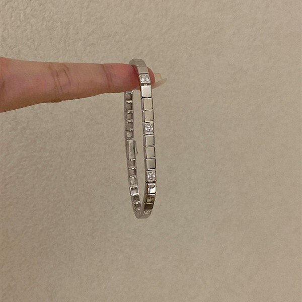 Vintage Silver Sparkling Diamond Small Square Bracelet for Women, Minimalist Checkerboard Retro Simple Jewelry Vintage Silver Sparkling Diamond Small Square Bracelet for Women, Minimalist Checkerboard Retro Simple Jewelry