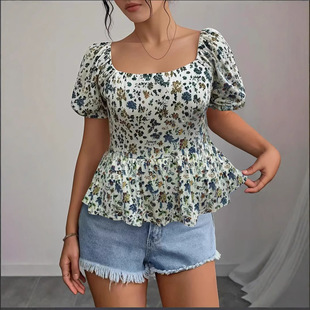 Plus-Size Women's Clothing for Summer 2025 Romantic Floral. Square Neck Waist-Cinching Short-Sleeved Top with Slim Fit European and American Princess Style