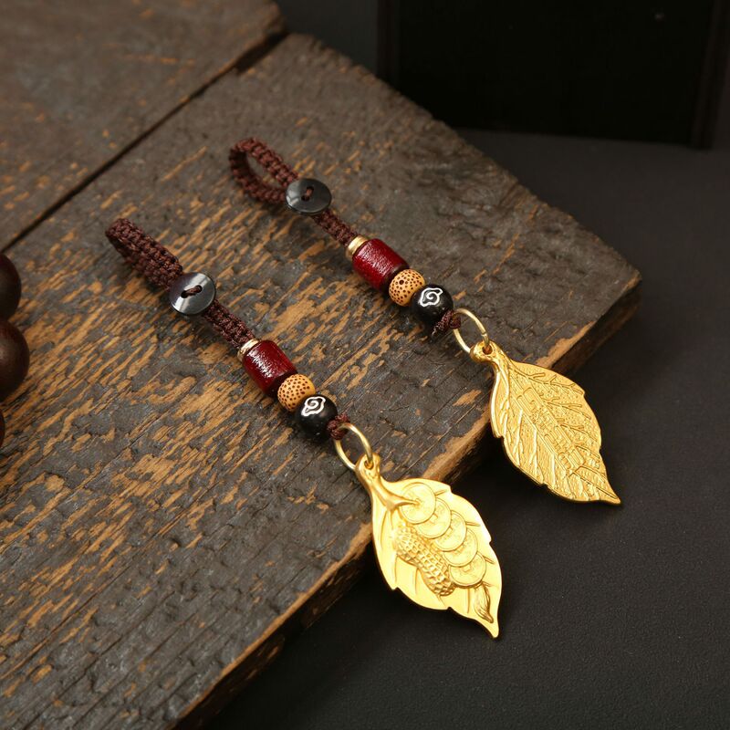 A Leaf That Brings Wealth Car Keychain Pendant, Sand Gold Craft Leaf, Chinese Retro Style, Unisex Bag Charm