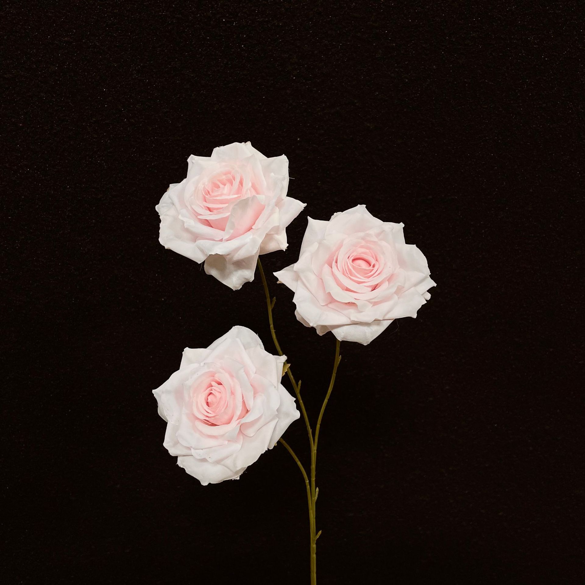 Artificial Rose Waterfall Wall Decor For Wedding Halls_voghion.com