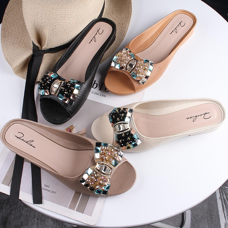 Holi Shark New Summer Women's Slippers Fashionable Metal Beaded Casual Home Wear Beach Flat Sandals Holi Shark New Summer Women's Slippers Fashionable Metal Beaded Casual Home Wear Beach Flat Sandals