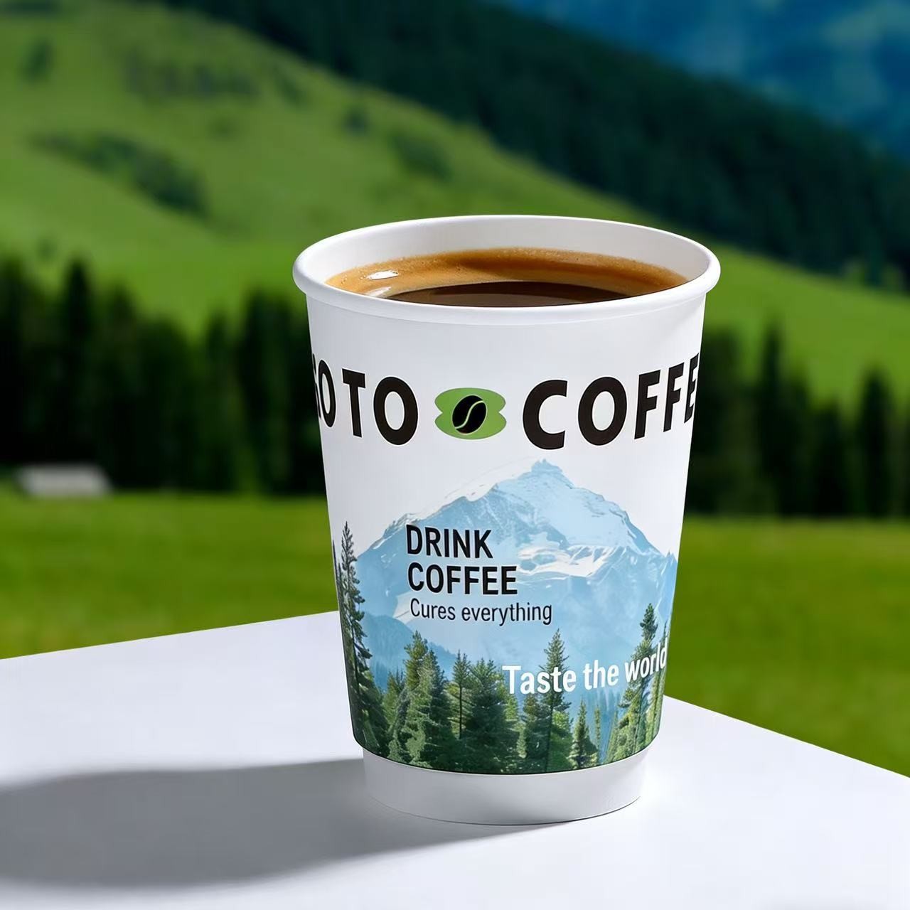 Taza de papel de café desechable con tapa gruesa taza de té de leche de piel de vaca resistente al calor de doble capa empaquetada con bebida caliente logotipo de impresión comercial