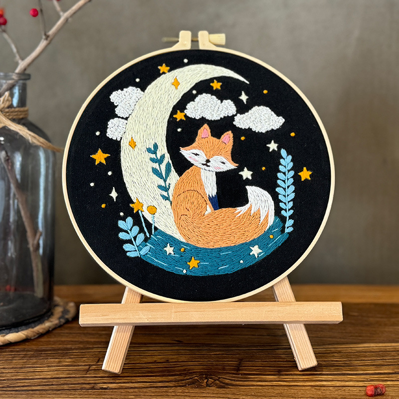 Caricatura encantadora pequeña zorro colgar pintura bordada DIY material de mano bolsas Lu bordado colgante inglés animal colgar pintura de sala de estar