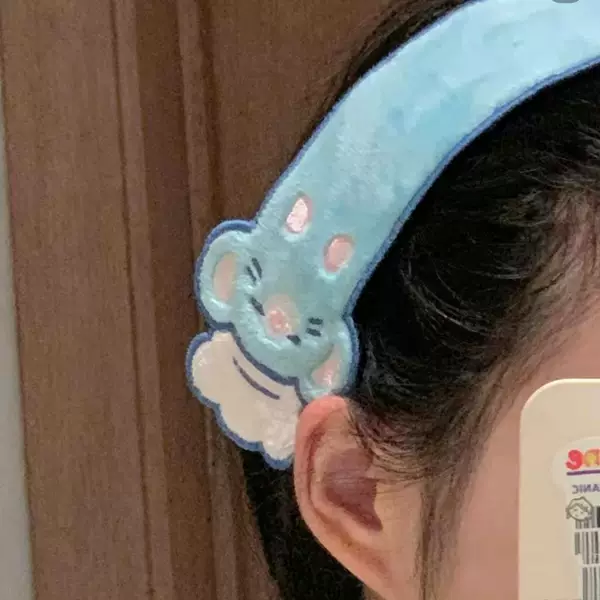 Cute mouse-shaped hair clips for bangs, small hair accessories for washing your face, versatile hairbands for both bangs and buns, sweet and adorable hair accessories