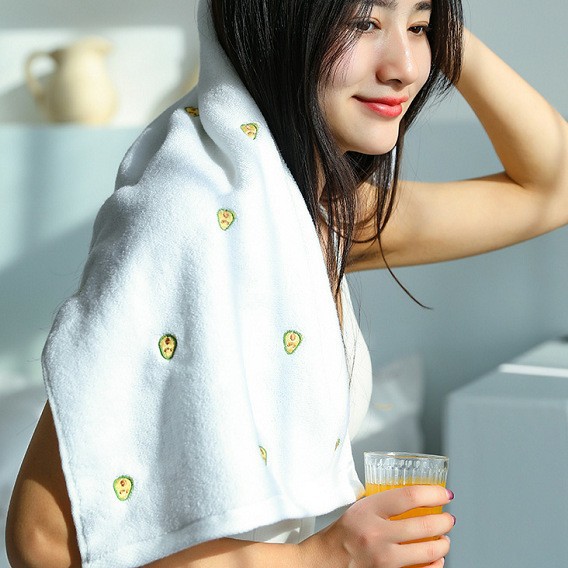 화이트/아보카도 자수