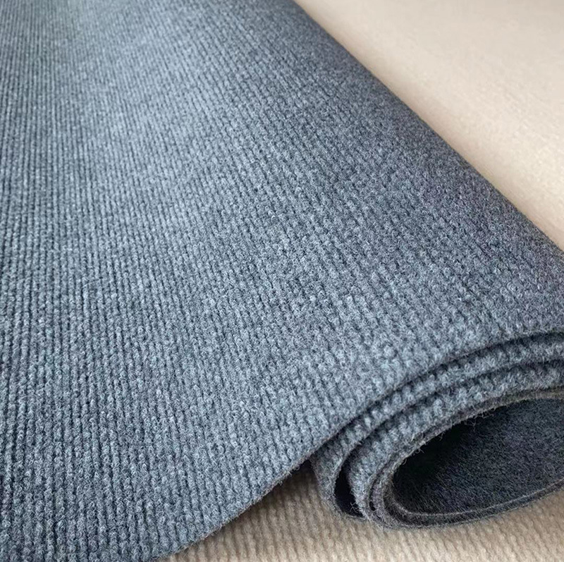 회색 핀스트라이프