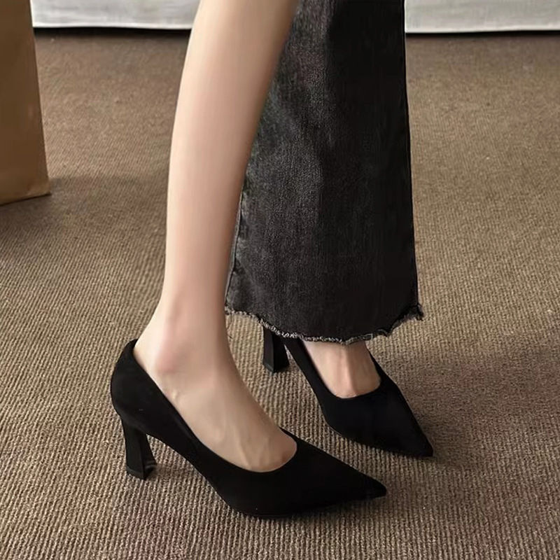 2025 Autumn New Style Pointed Toe Suede Shallow Thick Heel Slip-On Versatile Elegant Commuting Shoes_vogvips.com