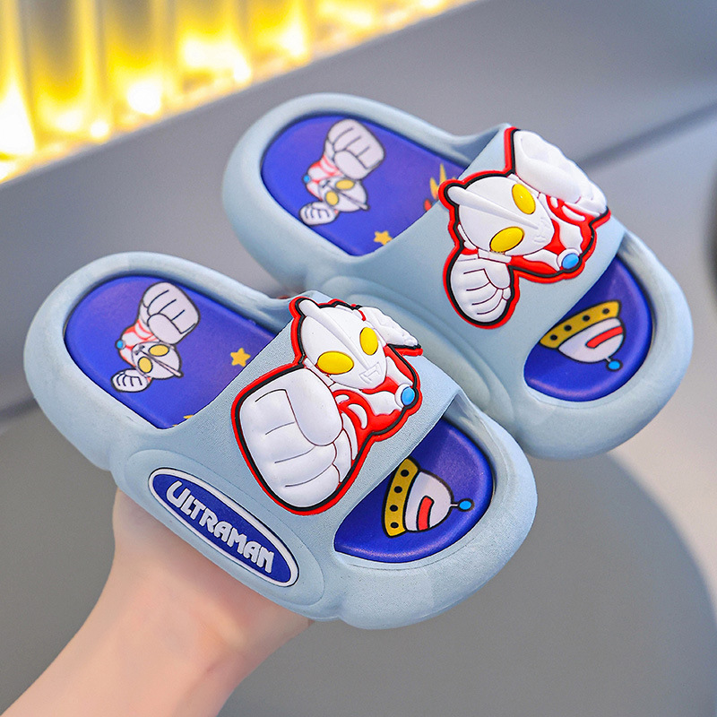 Zapatillas de verano para niños Ultraman anti-deslizante para hombres, niños y niñas, zapatillas de base suave de dibujos animados para bebés en casa