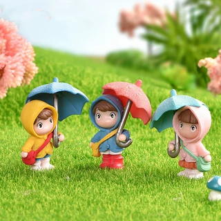 苔藓微景观雨衣小梅打伞女孩可爱人偶少女娃娃公仔摆件蛋糕装饰