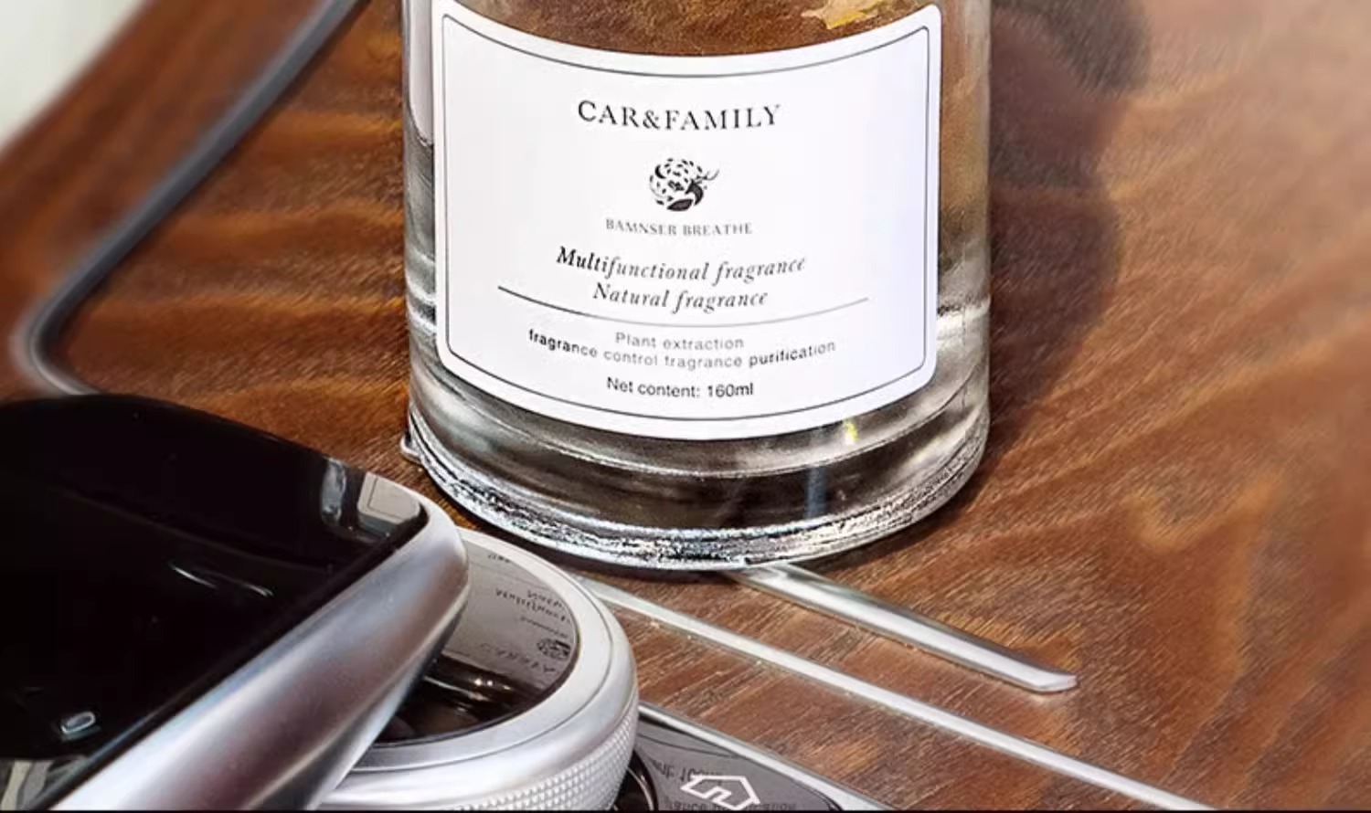 Car Aromatherapy Gardenia Car Perfume High-End Fragrance Long-Lasting Scent Car Odor Eliminator 2026 New Model