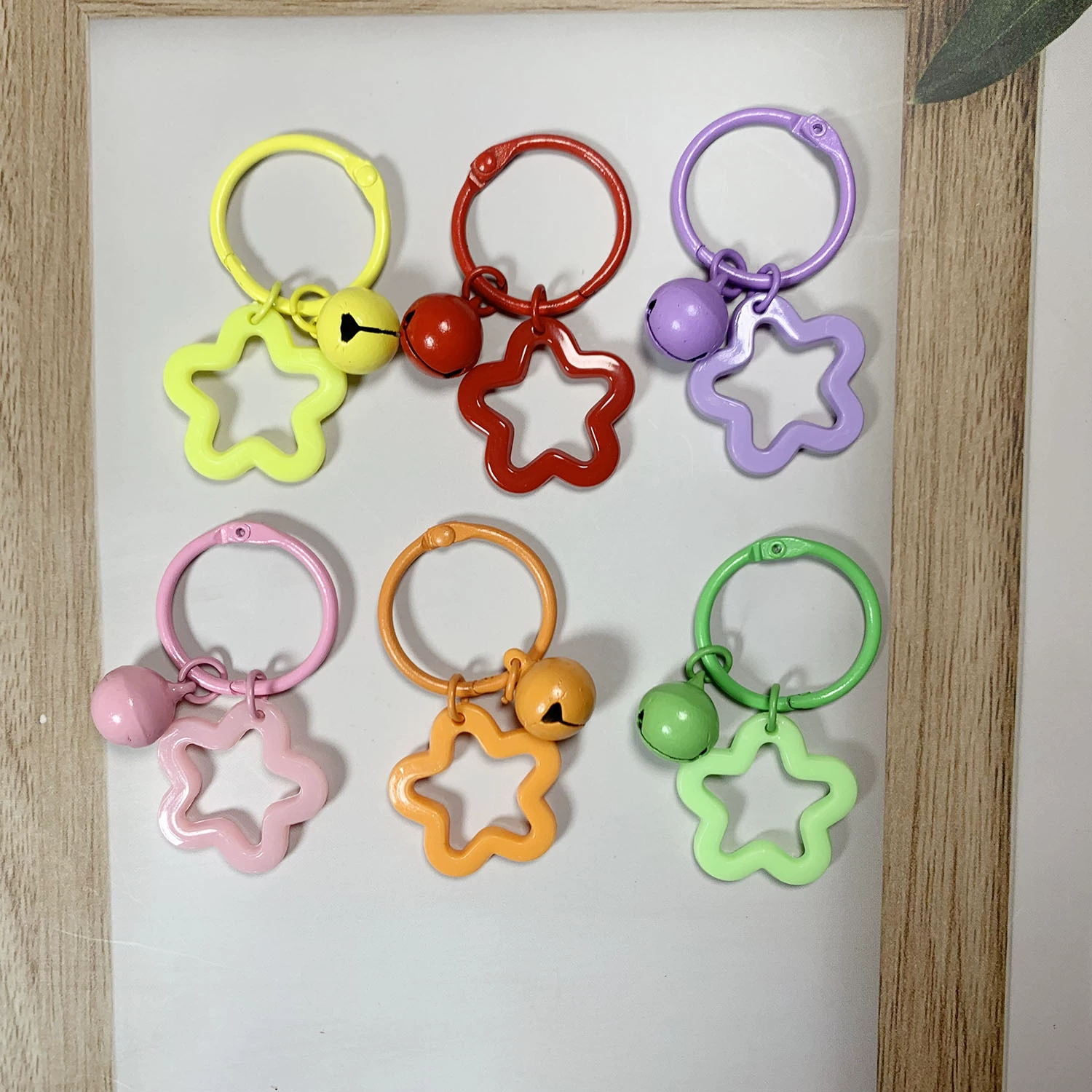 Цветные акриловые звезды брелки кольцо милые колокольчики звезды