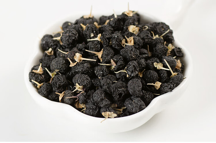 Black Goji Berries 500g Hei Gou Qi Premium Dried Fruit for Tea and Infusions in use