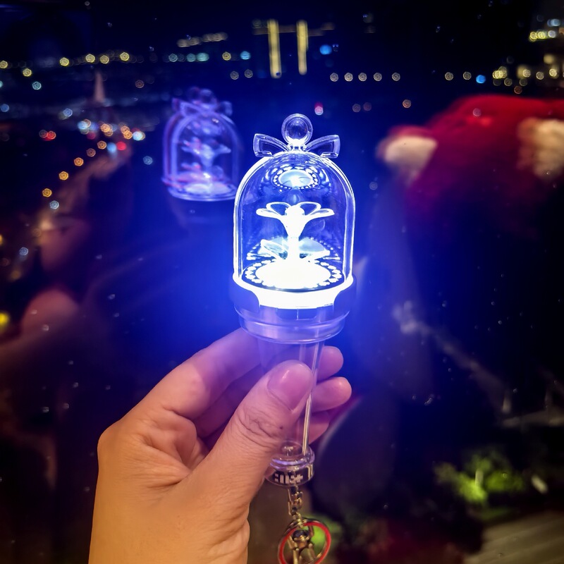Illit Mini Cheering Stick Official Hand Light Wonhee Merchandise (with Two Light Bulbs) Celebrity Illit Mini Cheering Stick Official Hand Light Wonhee Merchandise (with Two Light Bulbs) Celebrity