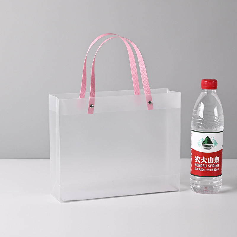 Personalizado todo tipo de bolsas de mano transparentes PP bolsas de regalo bolsas publicitarias bolsas de regalo de mano gran precio puede imprimir
